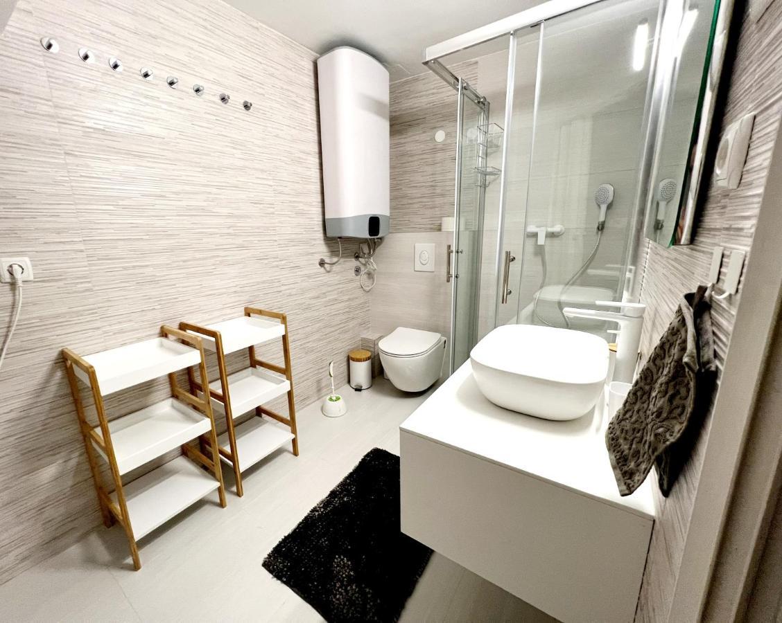 Little Home Banjol Exterior foto