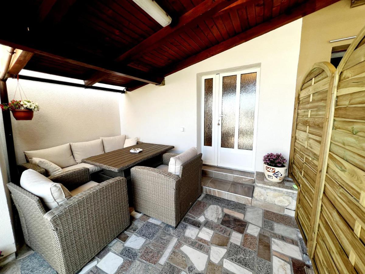 Little Home Banjol Exterior foto